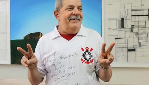 STJ suspende julgamento sobre anulação de condenação de Lula no caso sítio