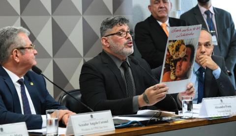 Vídeo: ‘Sei que tu gosta’, insinua Alexandre Frota sobre Eduardo Bolsonaro assistir seus pornôs