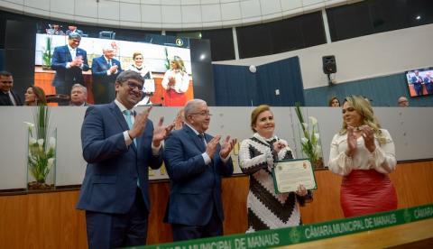 Na Câmara Municipal de Manaus, Yara Lins se diz feliz pelo reconhecimento