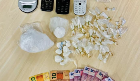 Trio é preso por tráfico de drogas em rua de Manaus 