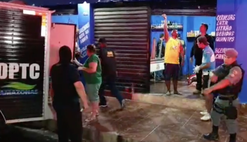 Grávida se recusa a entregar celular e é morta dentro de bar em Manaus