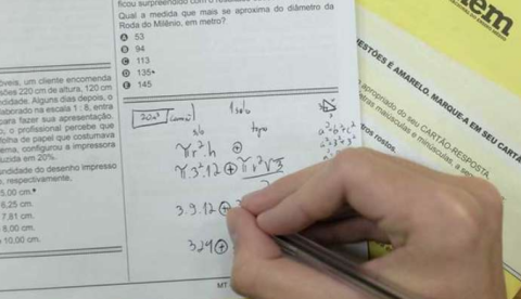 Prova do Enem é aplicada neste domingo para  5,1 milhões de inscritos