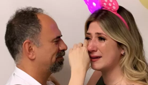 Dani Calabresa deixa o Zorra e chora em festa de despedida 