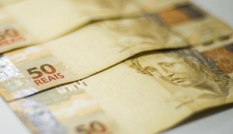 Brasil tem cinco milhões de pessoas superendividadas