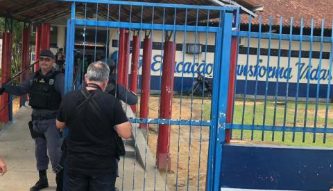 Mãe de aluno que ameaçou fazer chacina em escola de Manaus diz que vai levá-lo à polícia