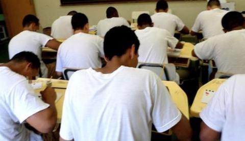Mais de 500 detentos no Amazonas participam do Enem 2019