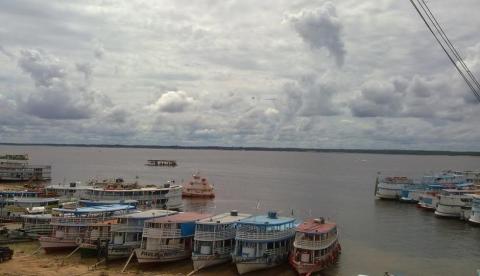 Homem é atingido com facadas e agressor é linchado por populares na Manaus Moderna