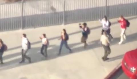 Vídeo: Tiroteio deixa morto e feridos em escola da Calífórnia