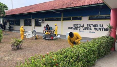 Detentos começam a realizar manutenção e limpeza em escola pública de Manaus