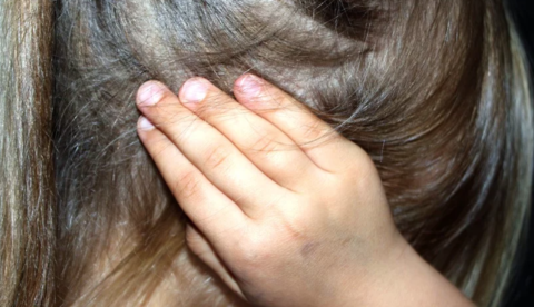 Homem é preso suspeito de estuprar três crianças e atraí-las com dinheiro 