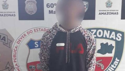 Novinho é preso com mochila recheada de maconha em barco no Amazonas