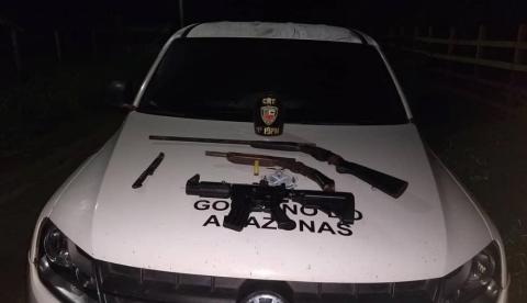 Polícia apreende espingardas em casa abandonada no Amazonas