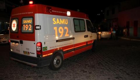 Em Manaus, mulher é expulsa de carro para ser baleada na rua