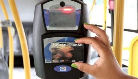 Pagamento da tarifa de ônibus apenas com cartão é adiada por mais 90 dias em Manaus