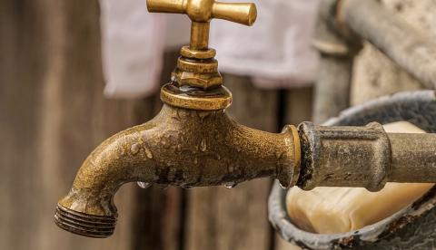 Concessionária não avisa sobre falta d’água em Manaus e deve ser processada 