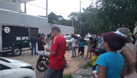 Família aponta suspeito de matar mulher encontrada nua dentro e casa em Manaus
