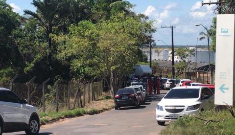 Funcionários de refinaria paralisam atividades em Manaus