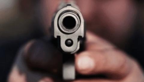 Pistoleiros matam homem a sangue frio no meio da rua em Manaus