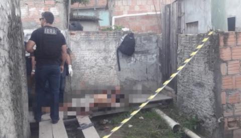 Estirado em ponte, jovem é achado morto com mais de 20 facadas em Manaus