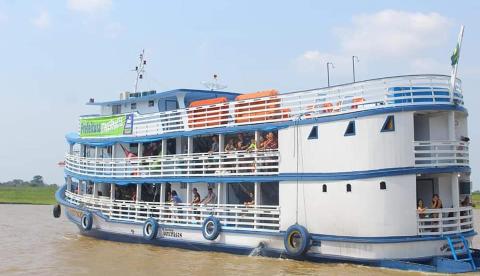 No Amazonas, barco sofre pane mecânica e alunos deixam de fazer prova do PSC