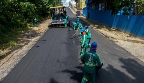 Em Manaus, bairro recebe recapeamento para mais de 15 quilômetros de vias 