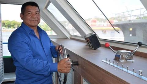 Vereadores denunciam prefeito por fraudes em contrato da merenda escolar no Amazonas