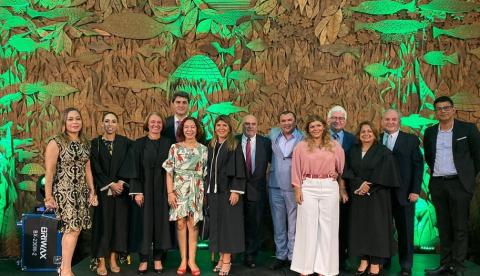 Universidade Nilton Lins forma XXV Turma de Medicina