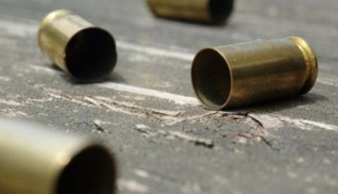 Mulher é morta por bala perdida enquanto ia buscar netos na escola