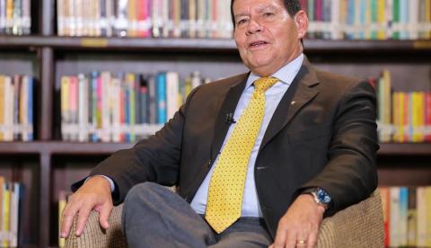 Vice-presidente general Mourão recebe Título de Cidadão do Amazonas