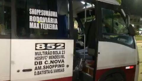 Assaltantes espancam e ameaçam de morte passageiros de coletivo em Manaus