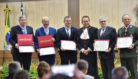 TJAM homenageia personalidades com Medalha do Mérito Judiciário em Manaus