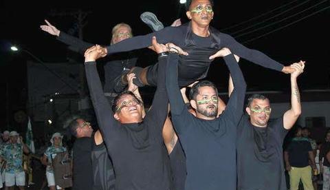 Avião do Turismo decola no ensaio da Reino Unido da Liberdade em Manaus