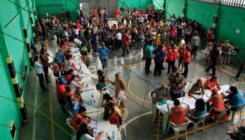 Um ano após incêndio em Educandos, prefeitura mantém ações voltadas às vítimas