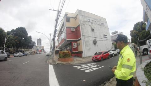Em Manaus, ruas do Vieiralves passam a ter sentido único e prefeitura orienta condutores 
