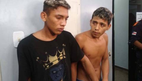 Irmãos são presos durante blitz suspeitos de roubarem moto em Manaus 