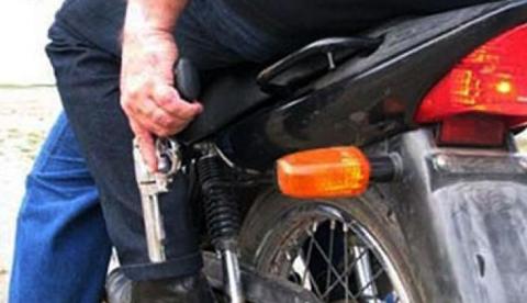 ‘Motoqueiros do mal’ atacam de novo e ferem homem a tiros em Manaus