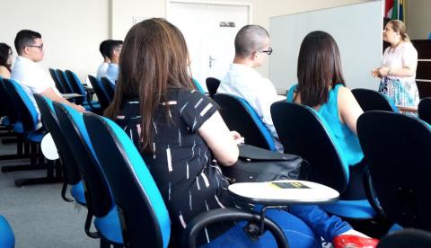 Aprovados em estágio da Procuradoria do Amazonas assumem vagas 