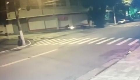 Homem que matou morador de rua queimado é preso após ser reconhecido em câmeras