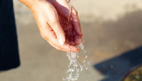 Quase 20 bairros de Manaus podem ficar sem água nesta terça-feira 