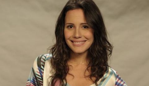 De biquíni minúsculo, Juliana Knust rebate crítica: 'Não vou deixar de postar'