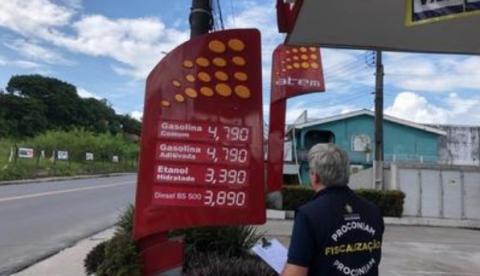 Mesmo com reduções da Petrobras, gasolina mais barata em Manaus custa R$ 4,37