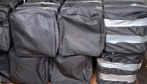 Receita Federal encontra 221 kg de cocaína em contêiner em porto