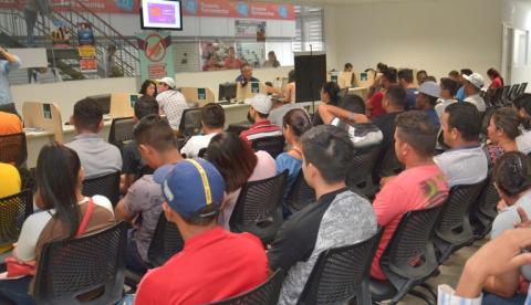 Sine seleciona para 37 vagas de empregos nessa segunda-feira em Manaus