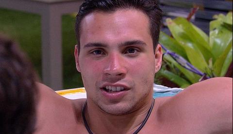 Famosos comemoram saída de Petrix do BBB 20 e falam sobre participantes