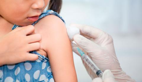 Vacinação contra o sarampo é reiniciada com nova faixa etária em Manaus