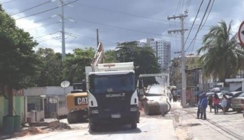 Ponte que dá acesso ao bairro São Jorge é interditada em Manaus