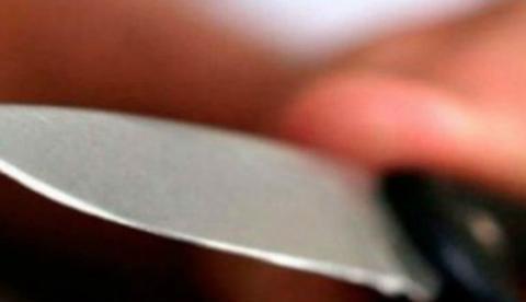 No Amazonas, mulher é presa após esfaquear rival em bloco de carnaval 