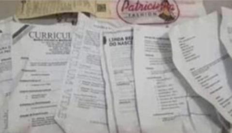 Loja usa currículos de candidatos para embrulhar produto e pede desculpas