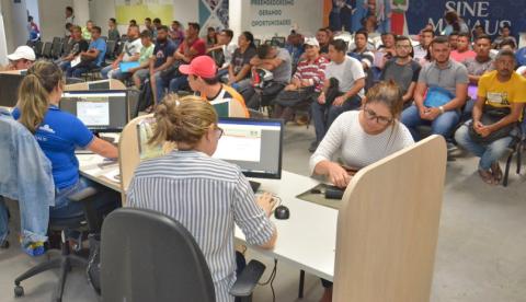 Balcão de empregos do Sine Manaus faz seleção para 18 vagas nessa segunda-feira