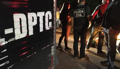 Homem salva a própria vida após fingir estar morto ao lado de corpo de irmão em Manaus